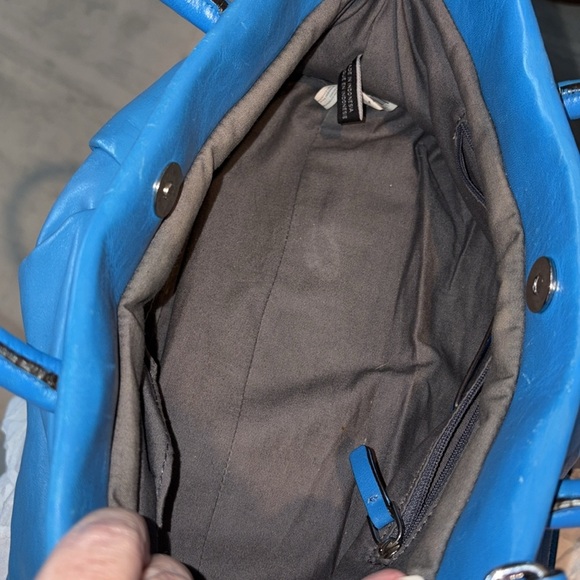 Marc Jacobs  Marc by Marc Satchel Crossbody bag  smooth leather  bright blue EUC - Picture 14 of 17